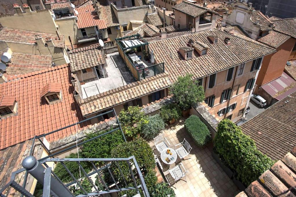 Appartamento Exclusive Views From A Sunny Attic Apartment!