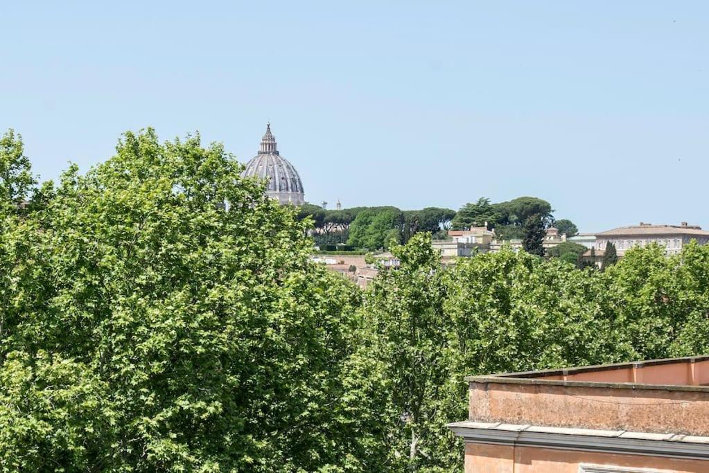 Appartamento Exclusive Views From A Sunny Attic Apartment!